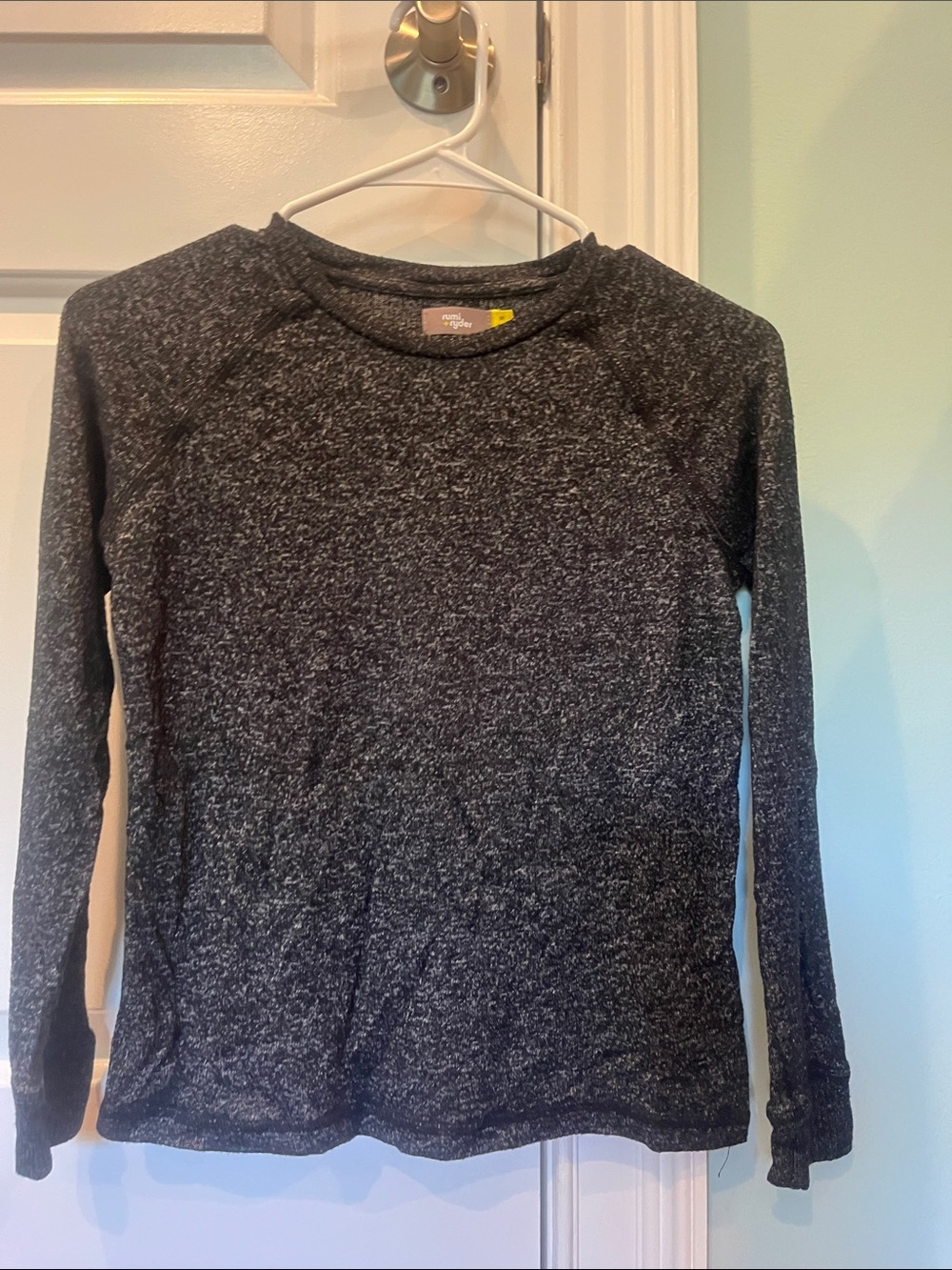 Heathered Black Long Sleeve Crewneck Top